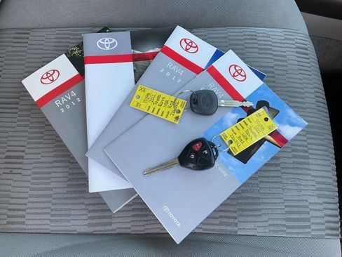 Used 2012 Toyota RAV4 4WD w/ Value Pkg image 37