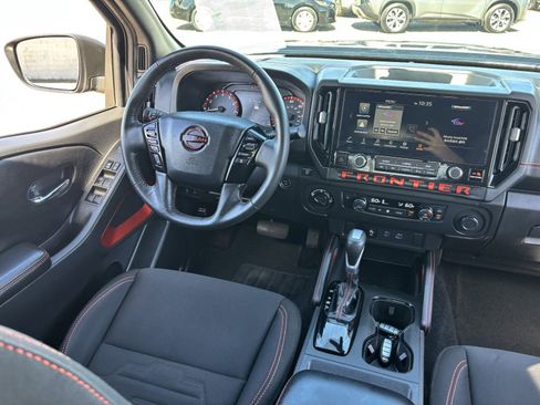 Used 2025 Nissan Frontier PRO-4X AWD/4WD image 14