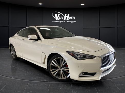 Used 2017 INFINITI Q60 Red Sport 400 AWD/4WD image 1