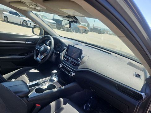 Used 2021 Nissan Altima 2.5 SV FWD image 28