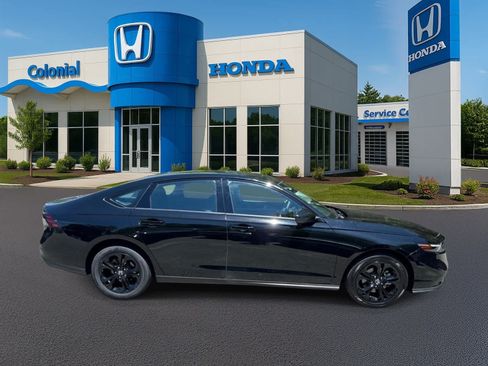 Used 2025 Honda Accord SE image 8