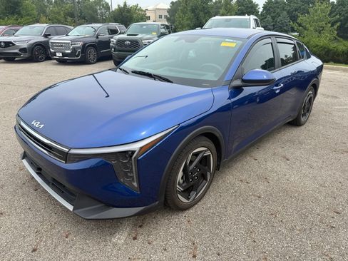 Used 2025 Kia K4 EX FWD image 1