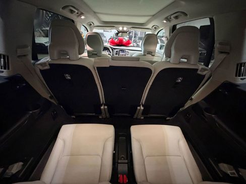 Used 2024 Volvo XC90 B5 Core AWD/4WD image 27