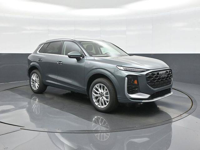 New 2026 Audi Q3 quattro 2.0T AWD/4WD image 1