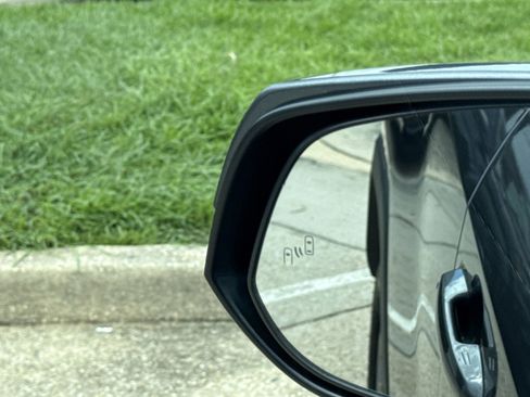 Used 2024 Toyota RAV4 XLE image 17