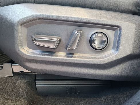 Used 2023 Toyota Tundra Limited image 17