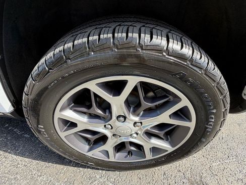 Used 2018 Jeep Grand Cherokee Limited AWD/4WD image 59