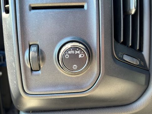 Used 2015 Chevrolet Silverado 1500 W/T RWD image 23