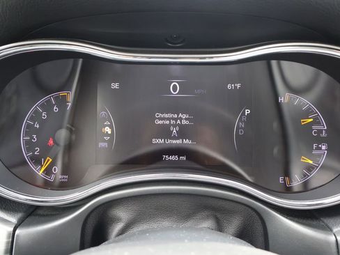 Used 2019 Jeep Grand Cherokee Altitude image 26