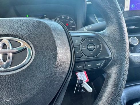 Used 2024 Toyota Corolla LE image 18