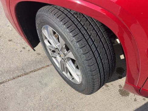 Used 2020 Chevrolet Traverse Premier image 41