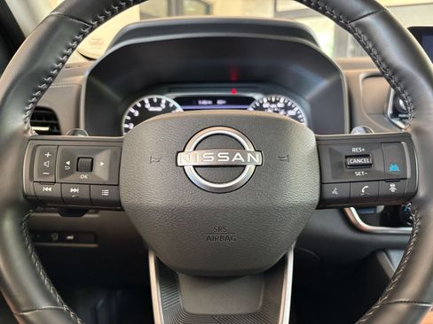 Used 2025 Nissan Rogue SV FWD image 28