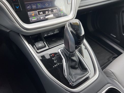 Used 2025 Subaru Outback Limited image 14