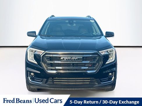 Used 2022 GMC Terrain AT4 w/ Infotainment Package II image 2