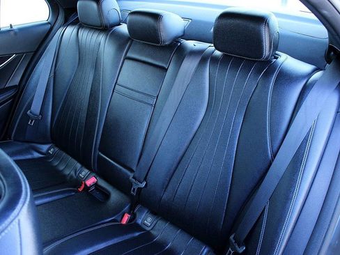 Used 2019 Mercedes-Benz E 300 image 13