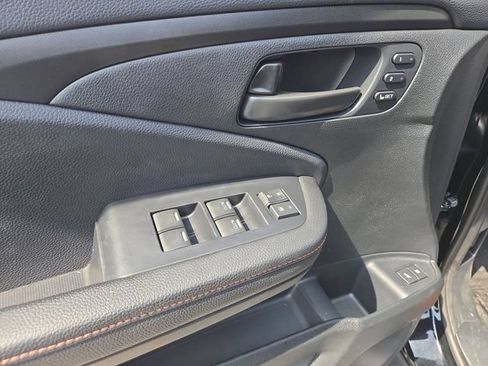 Used 2025 Honda Passport TrailSport image 13