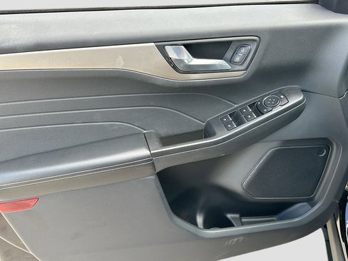 Certified 2022 Ford Escape SEL image 17