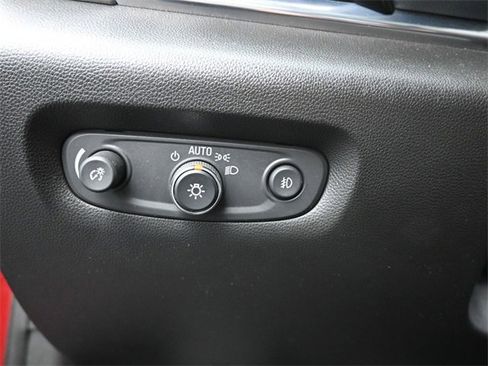 Used 2021 Chevrolet Traverse LT w/ LT Premium Package image 14