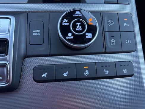 Used 2023 Hyundai Palisade Calligraphy image 32