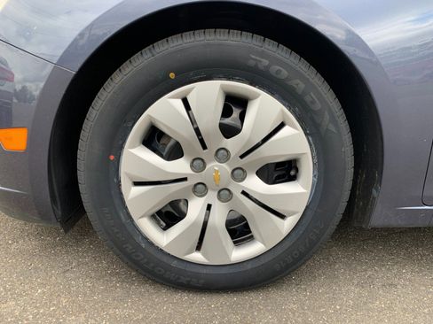 Used 2014 Chevrolet Cruze LS FWD image 32
