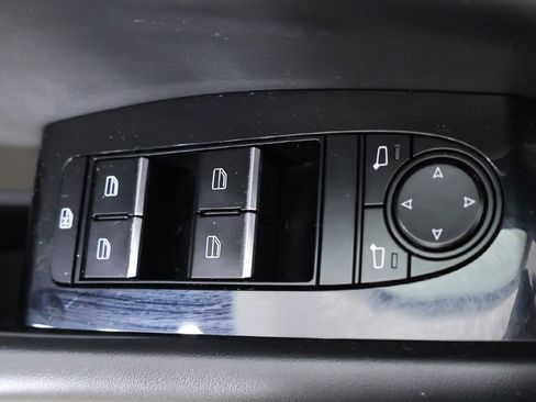 Used 2022 MAZDA MAZDA3 s image 34