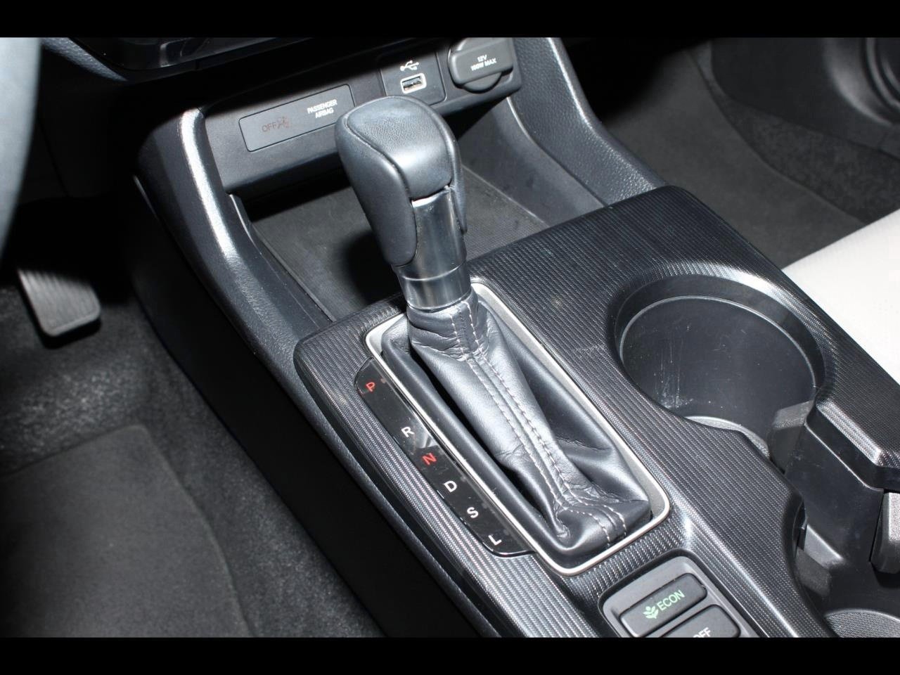 Used 2024 Honda Civic EX-L image 27