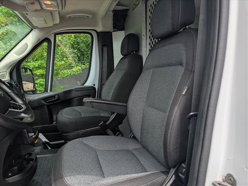 Used 2023 RAM ProMaster 2500 w/ Driver Convenience Group FWD image 24