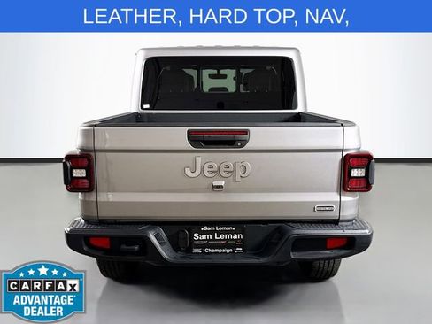 Used 2020 Jeep Gladiator Overland AWD/4WD image 6