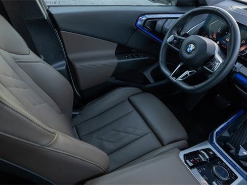 Certified 2025 BMW X3 xDrive30i w/ Premium Package image 23