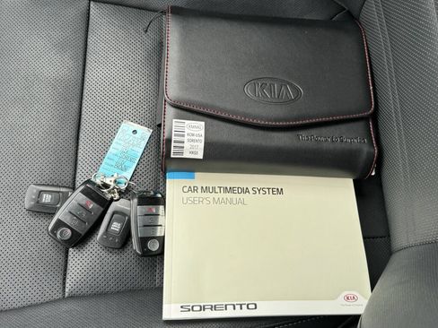 Used 2017 Kia Sorento SX AWD/4WD image 34