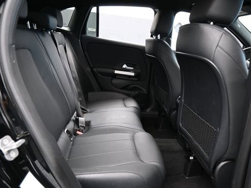 Used 2025 Mercedes-Benz GLA 250 image 38