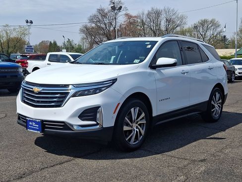 Used 2022 Chevrolet Equinox Premier AWD/4WD image 3