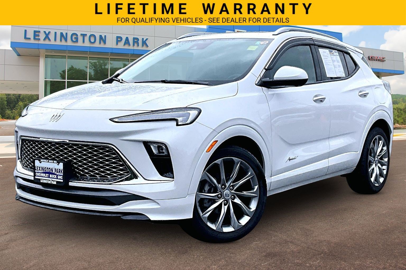 Used 2025 Buick Encore GX Avenir w/ Avenir Technology Package FWD image 12