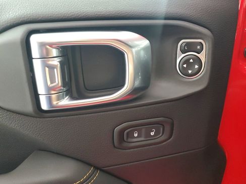 New 2025 Jeep Wrangler Sahara image 28