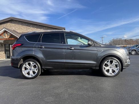 Used 2019 Ford Escape Titanium image 26
