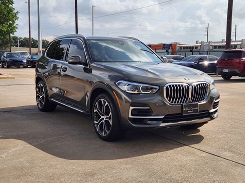 Used 2022 BMW X5 xDrive40i w/ Executive Package AWD/4WD image 4