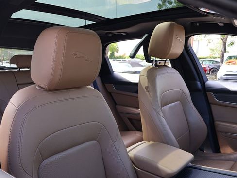 Used 2022 Jaguar F-PACE S AWD/4WD image 35