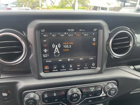 Used 2023 Jeep Wrangler Unlimited Sahara AWD/4WD image 12