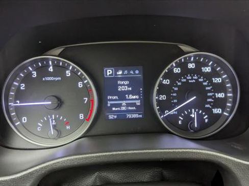 Used 2017 Hyundai Elantra Limited image 23