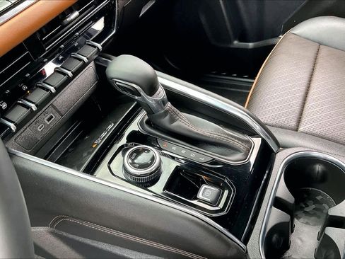 Used 2026 GMC Canyon AT4 w/ Technology Plus Package image 34