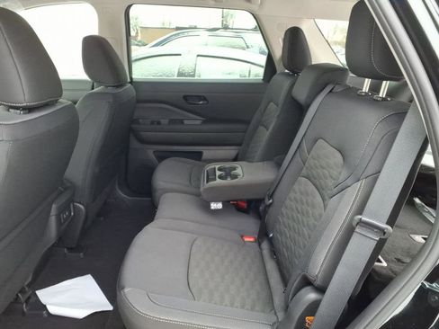 New 2026 Nissan Pathfinder SV image 29