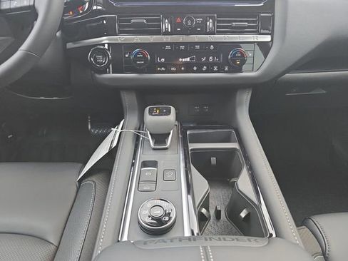 New 2026 Nissan Pathfinder SL AWD/4WD image 3