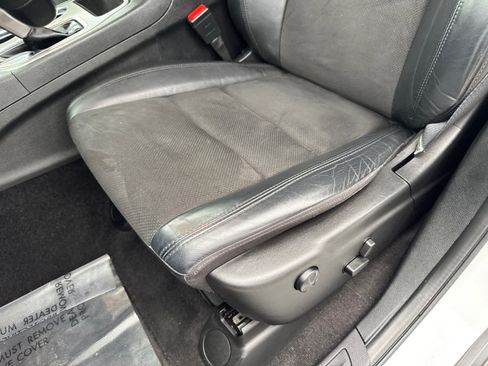 Used 2022 Jeep Grand Cherokee Laredo X image 15