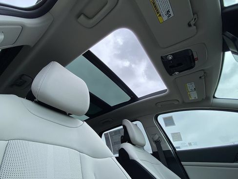 New 2026 Kia Sportage EX FWD image 27