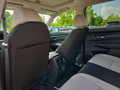 Used 2024 Honda CR-V EX image 14