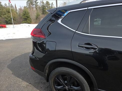 Used 2020 Nissan Rogue SV image 28