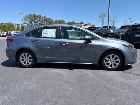 New 2026 Toyota Corolla LE image 2
