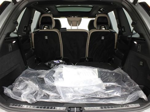New 2026 Volvo XC90 B6 Plus w/ Protection Package Premier AWD/4WD image 31