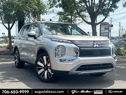 Used 2025 Mitsubishi Outlander SE