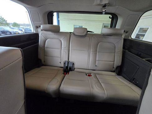 Used 2022 Lincoln Navigator Reserve AWD/4WD image 23